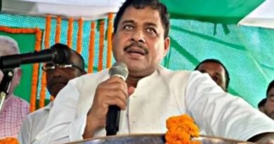 मतदाता संशोधन नियमकें तुगलकी फरमान कहय पर सांसद गिरिधारी यादवकें जेडीयू देलक कारण बताउ नोटिस